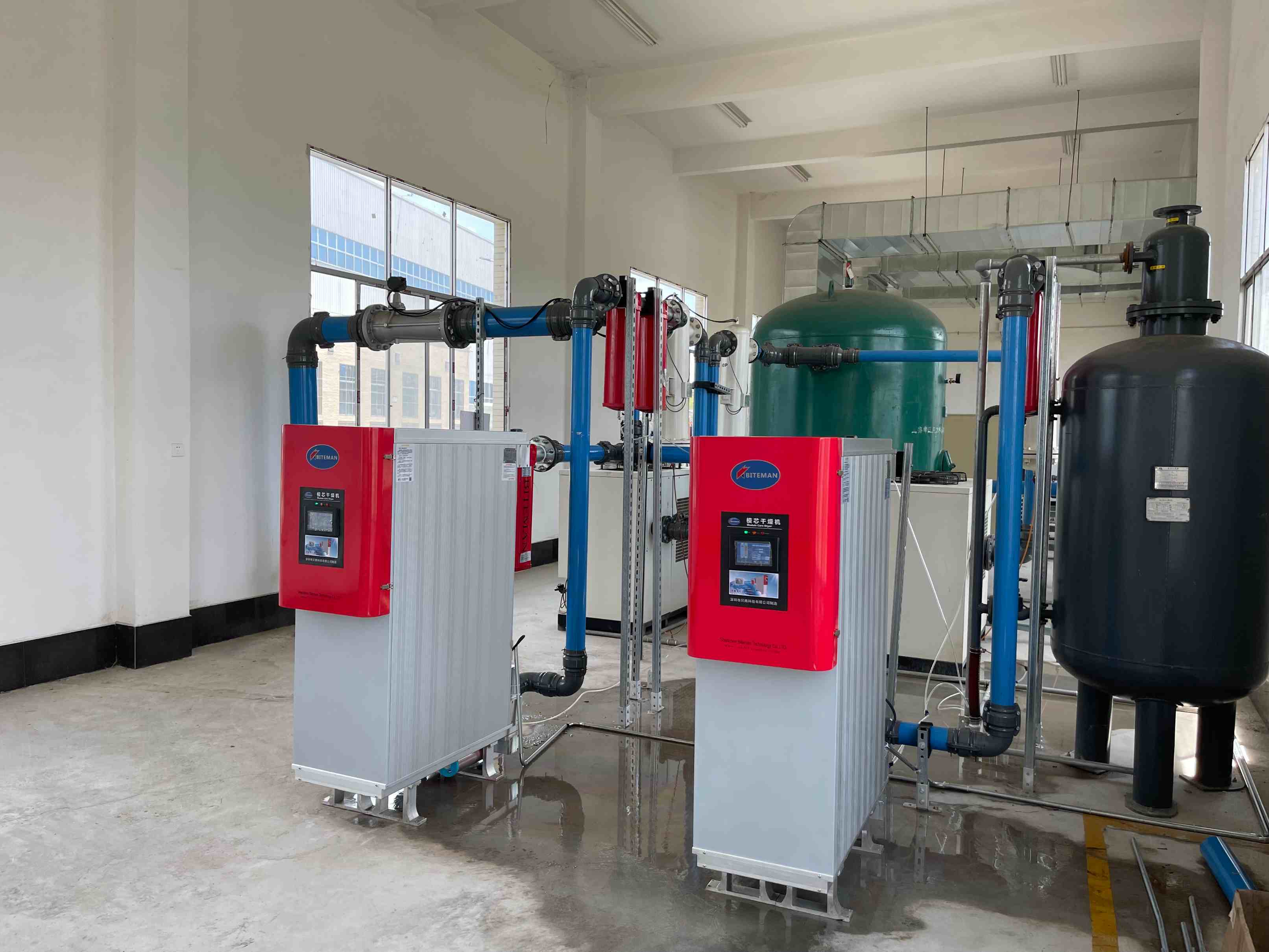 壓縮空氣組合式干燥機(jī)，壓縮空氣干燥機(jī)，冷凍式干燥機(jī)，吸干機(jī)，精密過濾器，吸附式干燥機(jī)