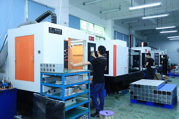 壓縮空氣組合式干燥機(jī)，壓縮空氣干燥機(jī)，冷凍式干燥機(jī)，吸干機(jī)，精密過濾器，吸附式干燥機(jī)